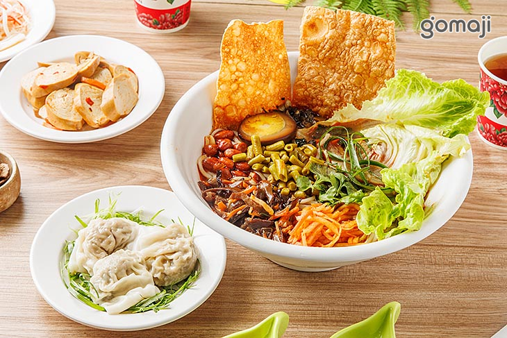 螺絲粉鮮肉大雲吞