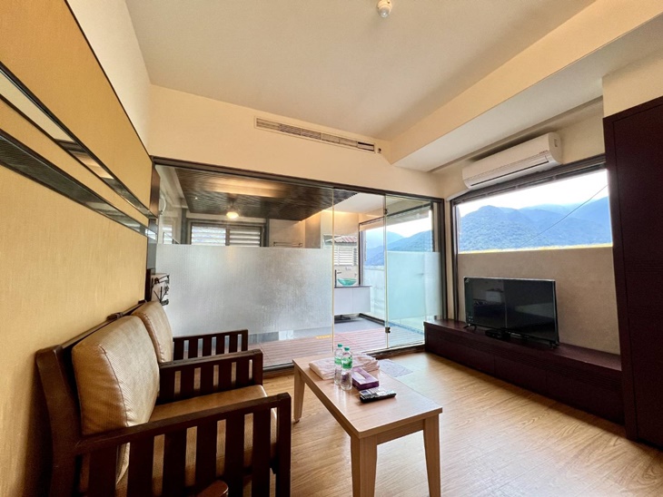 情侶湯屋