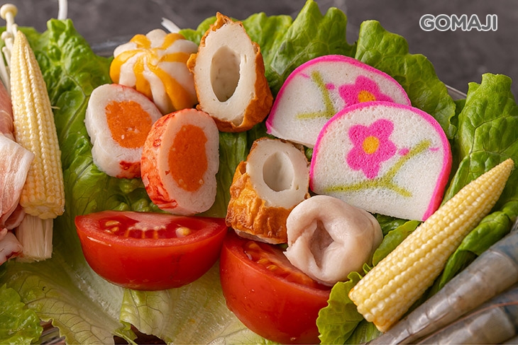 肉盤：進口美國牛/台灣嚴選豬 + 獨家湯底：酸辣湯 + 精緻綜合海鮮盤一份(含白蝦、鯛魚片、蛤蠣) + 今日菜盤兩份(含鍋料) 