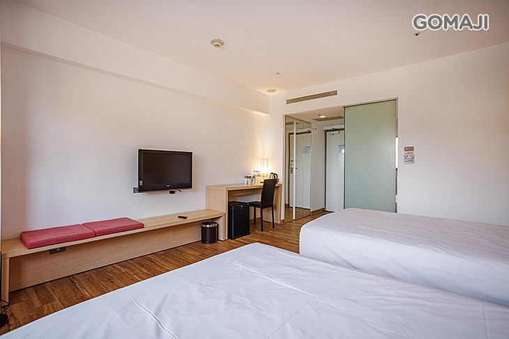 淶熱鬧四人房(二中床)