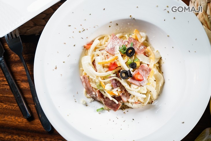 煙燻培根起司奶油義大利麵