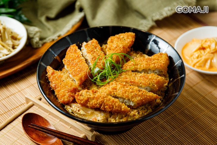 咔滋鱈魚丼