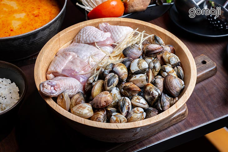 小老弟一斤蛤蠣蒜香鍋(附本土雞腿)