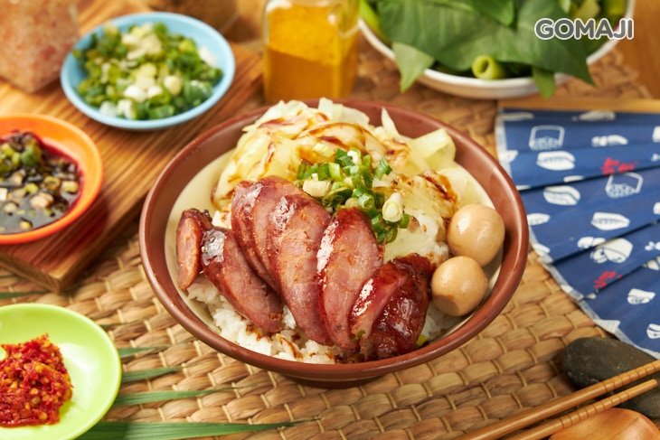 招牌辣香腸飯