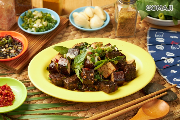 香辣烏龍豆干+米血