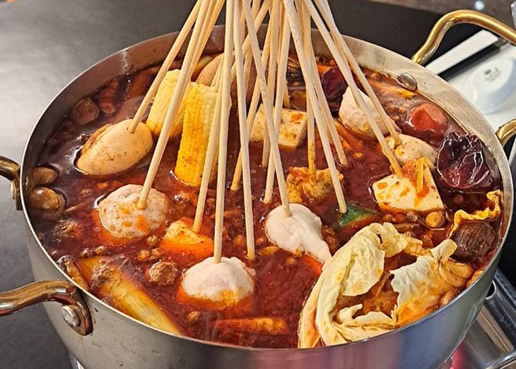 桂苑風味串串吃到飽＼