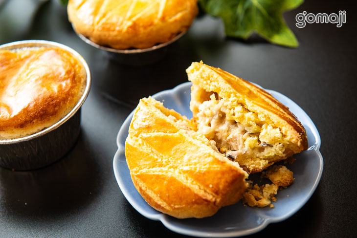 港式雞批（雞肉咸派）/ 與你相芋（芋頭西米塔）