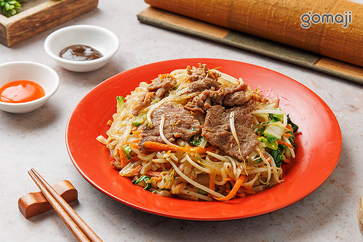 牛肉炒河粉