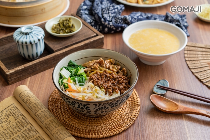 酸菜炸醬乾麵