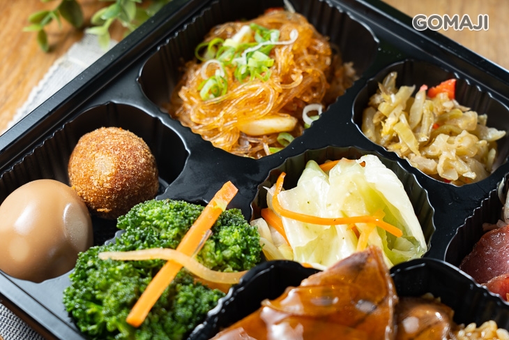 雙拼便當一份(紅燒滷牛腱+鯖魚)