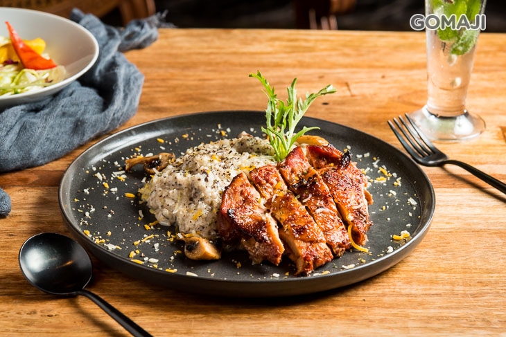  松露蕈菇雞腿義大利麵(飯)