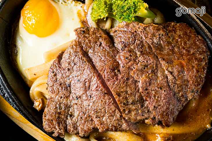 經典蒜片特橄紐約客牛排義大利麵