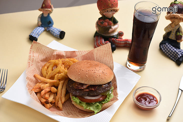 大口吃美式漢堡套餐