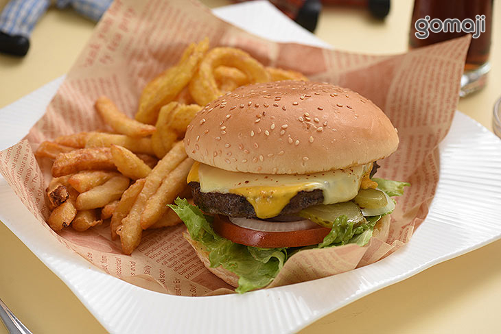 雙層起司牛肉堡