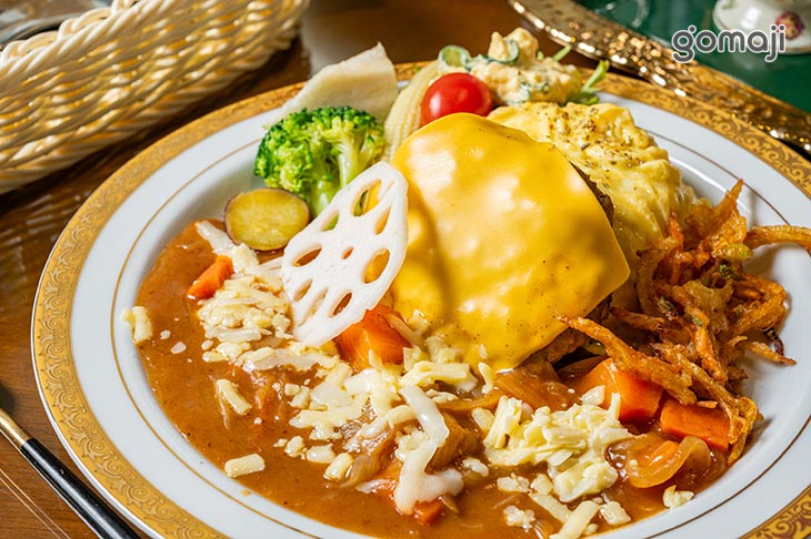 漢堡排起司咖哩飯
