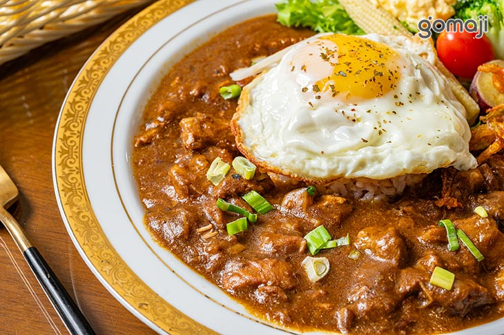 皇家滷肉咖哩飯