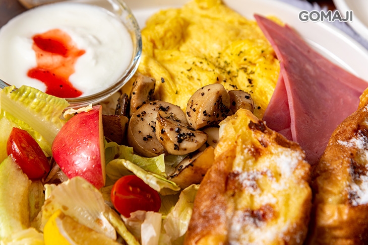 法國吐司總匯拼盤(今日湯品+草莓奶酪+冰紅茶)