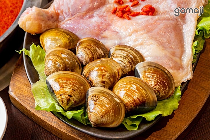 香麻蒙古麻辣湯＋去骨雞腿蛤蜊