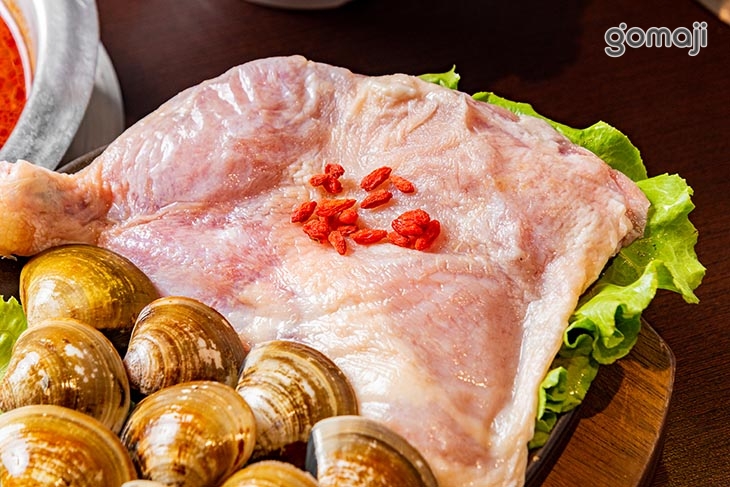 香麻蒙古麻辣湯＋去骨雞腿蛤蜊