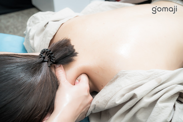 精油按摩客製化(活絡筋骨/療癒放鬆/舒適好眠 三選一,全背至腿部)