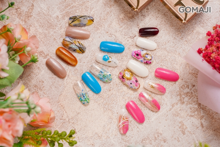 手部流行設計款凝膠美甲