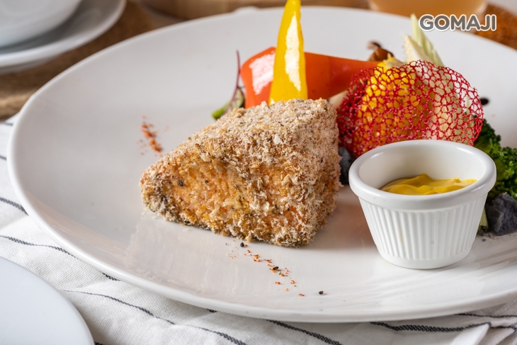  蜂蜜芥末鮭魚佐普羅旺斯燉菜