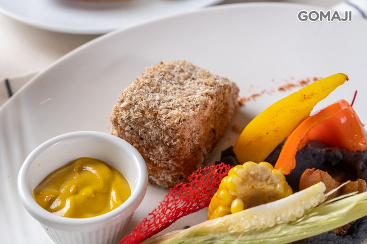  蜂蜜芥末鮭魚佐普羅旺斯燉菜