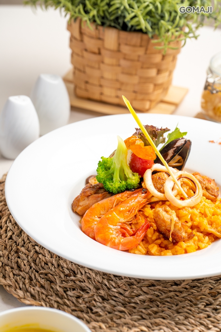 西班牙雞肉海鮮燉飯