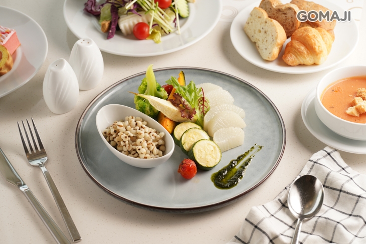 素山藥薏仁燉菜(奶蛋素) +歐美自助式沙拉吧吃到飽