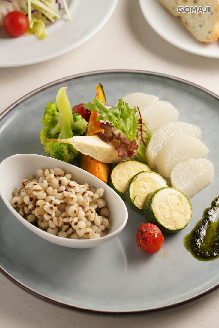 素山藥薏仁燉菜(奶蛋素) +歐美自助式沙拉吧吃到飽