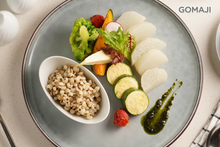 素山藥薏仁燉菜(奶蛋素) +歐美自助式沙拉吧吃到飽