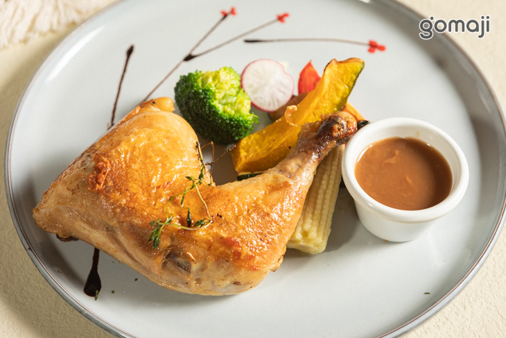 法式油封雞腿佐雞肉原汁