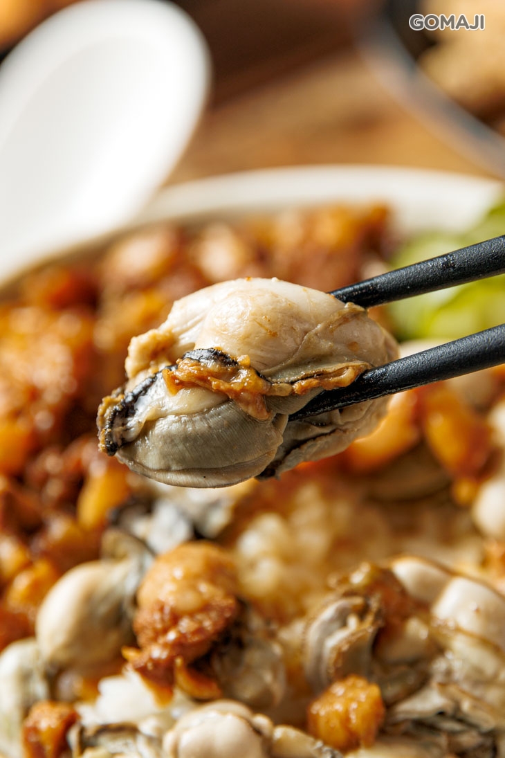招牌蚵仔滷肉飯