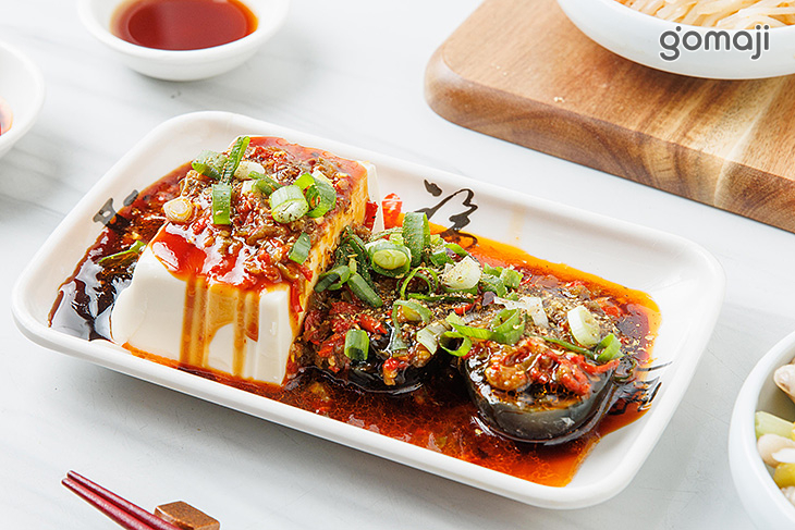 椒汁皮蛋豆腐