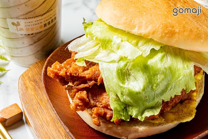 公雞老麵堡：浩克雞腿排