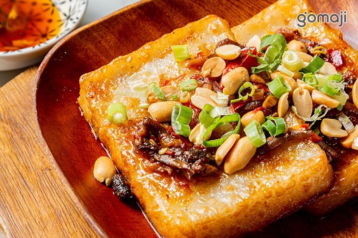 爆香魚丁蘿蔔糕