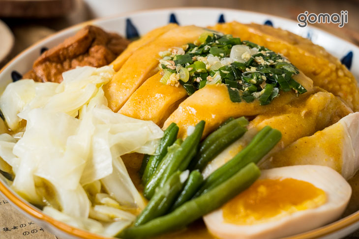 咖哩雞腿肉飯+配菜