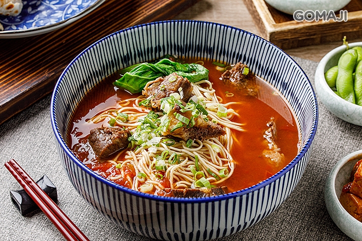 (湯底：番茄+口感：牛肉+主食：手工麵) 