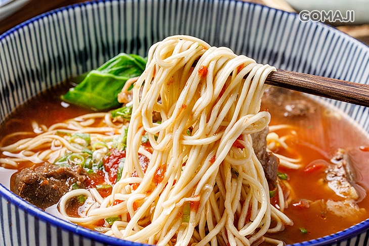 (湯底：番茄+口感：牛肉+主食：手工麵) 