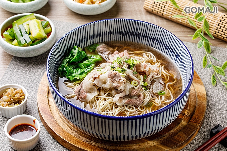 (湯底：清燉+口感：霜降牛肉片+主食：手工麵)