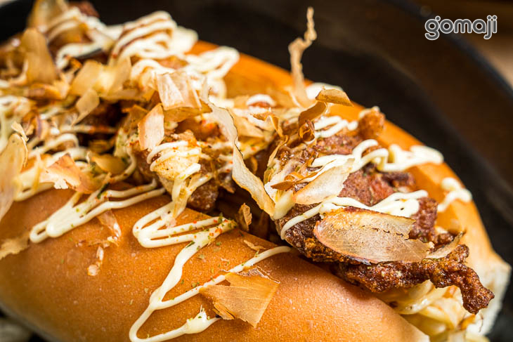 唐揚雞炒麵麵包