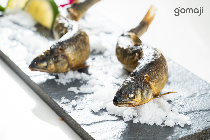 鹽烤香魚餐吃到飽