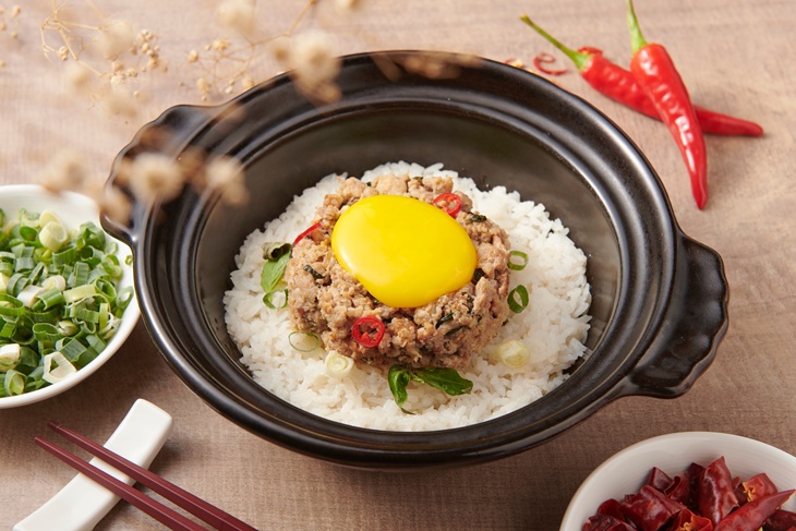 北菇滑雞煲仔飯