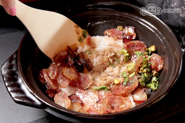 臘味煲仔飯