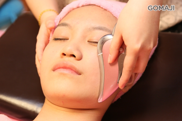 保濕精華液導入