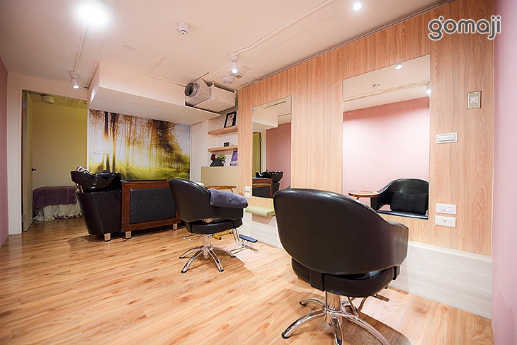  多采多姿頭皮管理(新竹巨城店) 