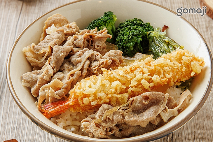 炸蝦牛肉丼飯