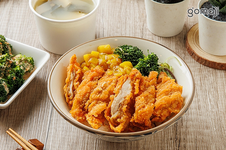 卡滋脆雞咖哩飯