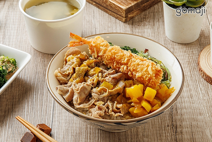 炸蝦牛肉咖哩飯