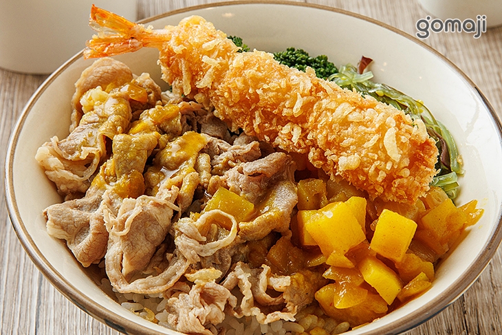 炸蝦牛肉咖哩飯